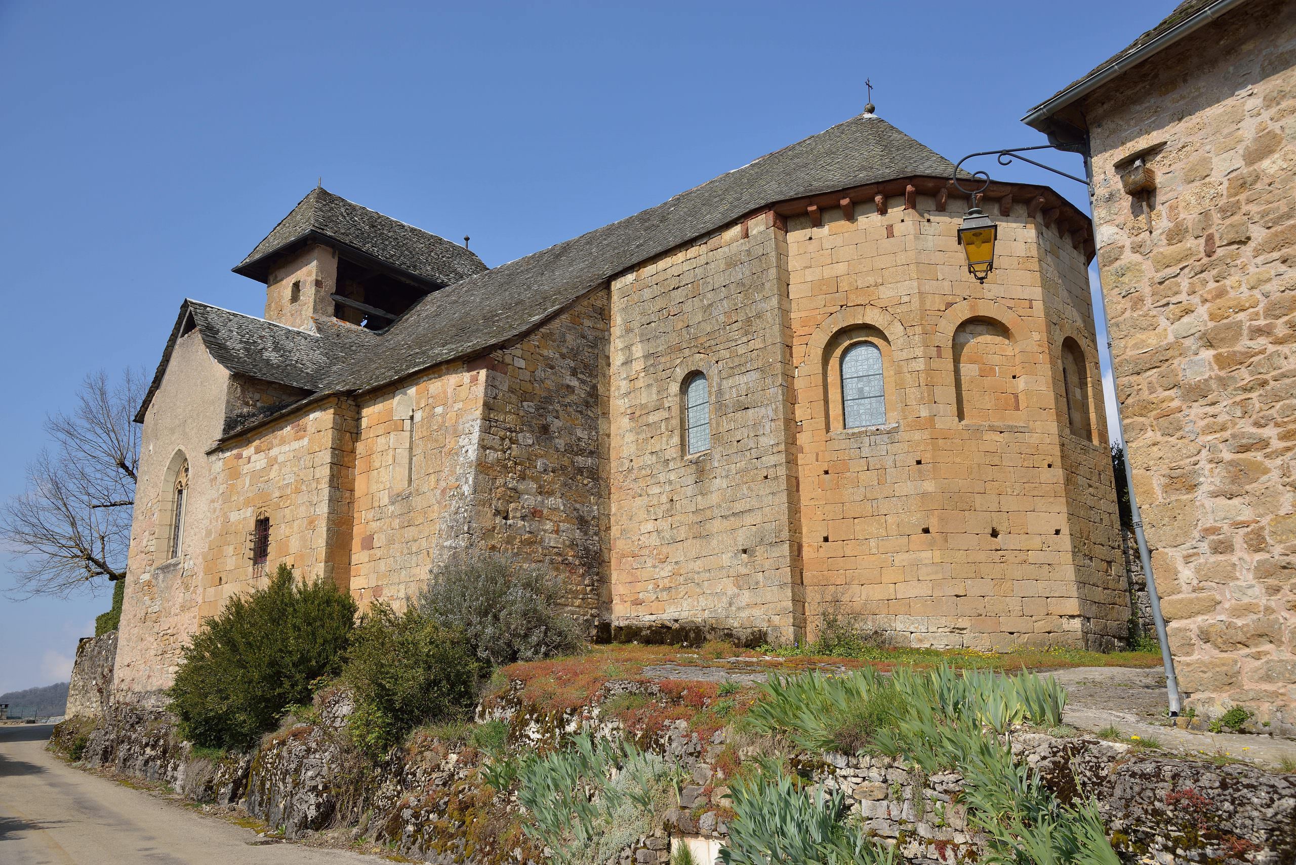 Extérieur de l'Eglise de Rodelle